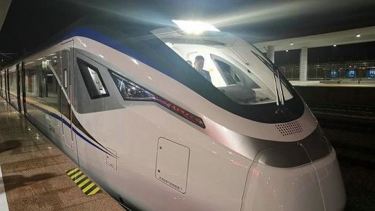 zaec566bf00b484363e78827cdeaf43b4 都市間高速列車、新たな仲間が加入