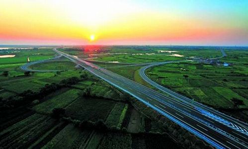 z1f83ce4342d2019417a399655004b136 全国から湖北省へ生産物資92万トン　24省が職場復帰支援