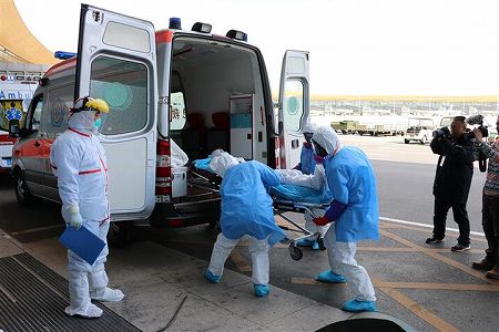 za93c6d8b2ef546480d0fac93865deb0e 死神と競争し新型コロナに立ち向かう雲南の感染患者搬送スタッフ18人