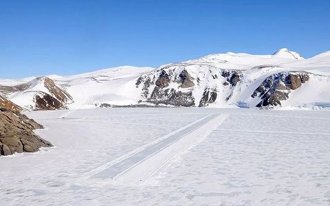 南極の到達不能極に立つ五星紅旗、女性冒険家が1800キロを走破 z02658b8d502cb055f591240c9c8ec765 南極の到達不能極に立つ五星紅旗、女性冒険家が1800キロを走破