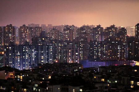 zfcf677c1f91c5ca8447a4ded4c7f0760 ビル屋上に出現した「ハッピーファーム」　重慶市