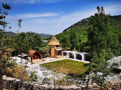 z1126053685 15908263485021n 木の上の暮らしを体験できる「ツリーハウス民宿」　山東省済南市小山村