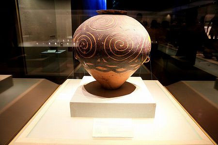 銅奔馬、彩陶王などの文化財を描いたラテアート 甘粛省 z1de141f741776e4fa663da5afc89a446 銅奔馬、彩陶王などの文化財を描いたラテアート 甘粛省