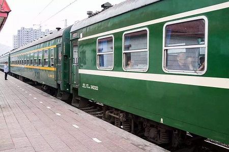 レトロな車両を再利用した火鍋店が人気に 四川省成都市 z24c5f204c96ef05e82fe898398943998 レトロな車両を再利用した火鍋店が人気に 四川省成都市