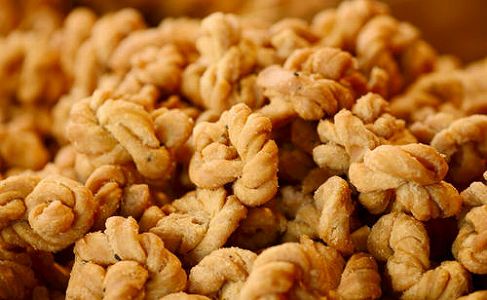 z9458dfc045d79df117cebfb4b146e686 「麻花兄弟」の村おこしの夢　河南省