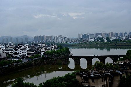 大学受験生にも豪雨が影響、安徽省黄山市歙県で9日に追試験 z96298a3853babc85d7e4373fefee97e2 大学受験生にも豪雨が影響、安徽省黄山市歙県で9日に追試験