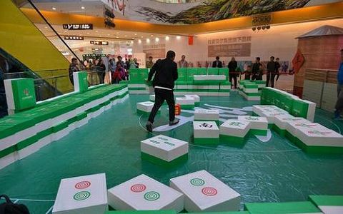 z471147e1bcd6f7e1476ea8e44e0c96d5 卓上麻雀では物足りない？全身を動かす「大型麻雀」登場！ 広西壮族自治区