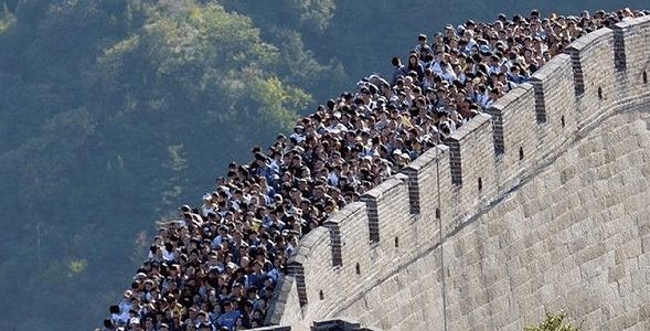 z8601f98bead2a4657535201c5397c034 中国の「復活」示された8連休　賑わい取り戻す各地の観光地