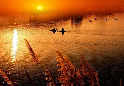 z260b00a5ab285d6d3289005fec2812dd 渇水期に突入したpo陽湖　水位が10メートルを下回る