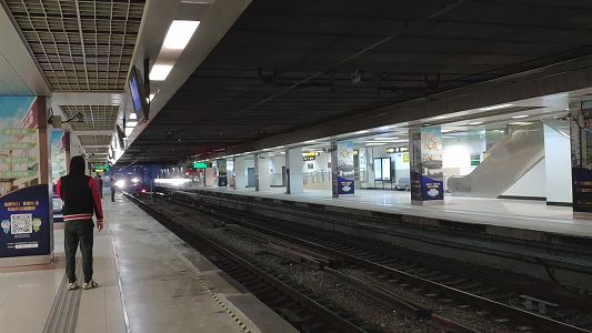 z492ccd2d1ef42b23d27891ae561535c7 上海の街頭に「思いやり」セルフ・コーヒーメーカーが登場