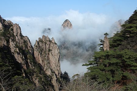 安徽省の黄山で今シーズン初の大雪 水墨画のような絶景広がる z4f61e6e8d1753f991a0b8fc8e0d3d310 安徽省の黄山で今シーズン初の大雪 水墨画のような絶景広がる