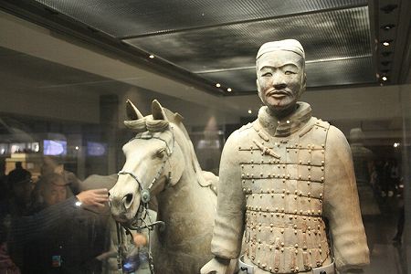 zd558e5829ec80b640851387e6504f4b1 動く「兵馬俑戦車凧」を作りあげた83歳の凧作り職人