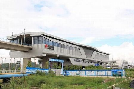 zaaaaaaaaaaaa 自動消毒ロボット「小布」が「春運」に登場