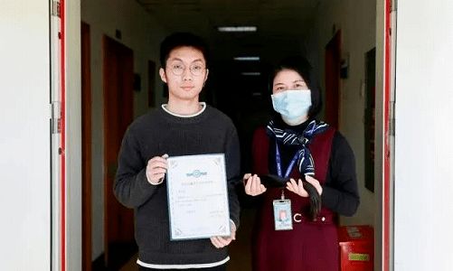 zaf303fcbb2f74980bf313d075d5e1ad0 ロン毛はファッションではなく白血病の子供に寄付するため　湖北省