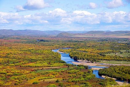 zc690310862fbe401e6dd4800c39957f8 冬の日に広がる童話の世界　内モンゴル・アルグンの「凍らない川」