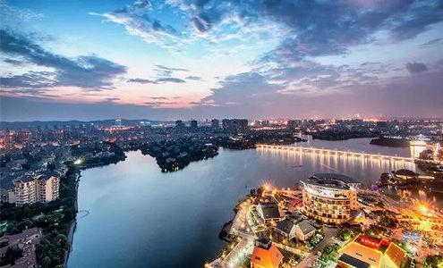 かつての鉱坑が素晴らしい庭園に 江蘇・南京 z18d19a60ef23ccc82a6de89d3c2863b3 かつての鉱坑が素晴らしい庭園に 江蘇・南京