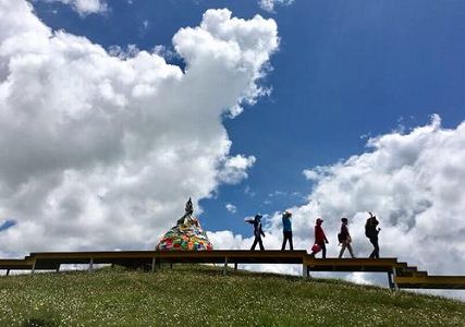 夏の草原の「流行歌」はケサル王の英雄叙事詩を 甘粛省 zbb5f4dade2905ff30917edf6929b054c 夏の草原の「流行歌」はケサル王の英雄叙事詩を 甘粛省