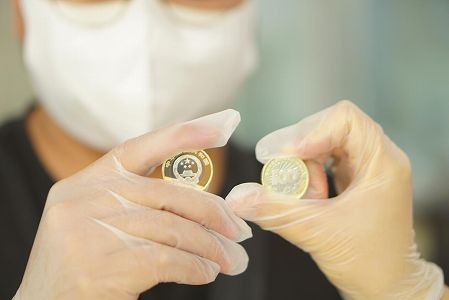 z0569dee5c36ff7d968e02263de503ebf 中国共産党創立100周年2色銅合金記念硬貨発行　浙江省杭州市