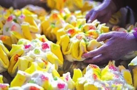 z113ed8006f57643d1c9bfe438cc042e1 甘粛省楡中県の伝統の月餅はカラフルな花巻