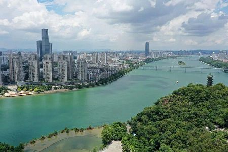 z40c9ad22c95c6b3376dc3fd6f3cc489e 水上公共交通機関が運航を再開　広西壮族自治区柳州市