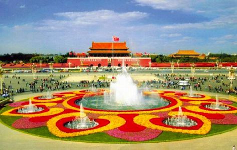 zf12fd7d2d38fc3ea2e164aac1289741d 国慶節を前に立体花壇が、北京市長安街に登場