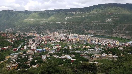 z554b67cfca326ef8de790c6e50f5f60b 四川省・巴塘県の生態環境保護「豊かな自然には金銀同様の価値」へ