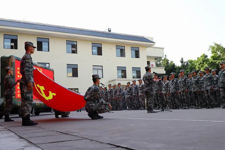 z8b223d9cd4a321dd4d5dedf7f8987361 青空の夢を追う初の陸軍女性パイロット