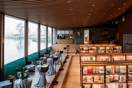 zeb6edfd807ef32a3554e46c88309c0e2 成都に登場したユニークな「水中書店」を訪ねて　四川省