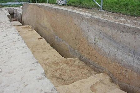 zfd93a05edf6f3b49e8560d114ffa3913 中国最古で最も完全な大型木造建築が出土