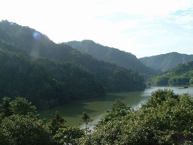 za84d5c52fd87a4325cecb788bae826e0 冬の農閑期も手工芸品を作って所得アップ　貴州省赤水市