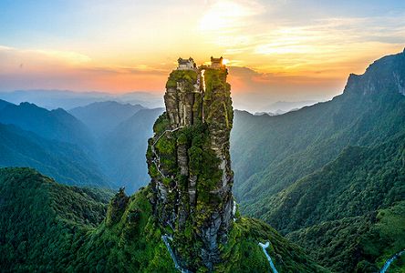 z28acff58572de7719eb9125bc9550ca3 緑豊かな山と水に映える遊歩道「郷愁緑道」　貴州省銅仁市