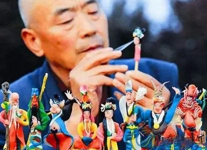 z5bab710776d73bca5087db8591b0bdf0 園児たちが北京冬季五輪マスコットの粘土細工を制作