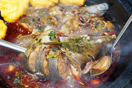 鏡泊湖と共に生きる黒竜江省小朱家村の人々「鉄鍋で煮込めないものはない」 z8bc34cab6b40f8118e01ce8f7062efea 鏡泊湖と共に生きる黒竜江省小朱家村の人々「鉄鍋で煮込めないものはない」