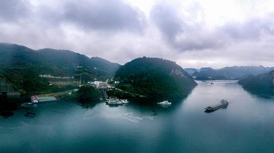 水は高きを走り、船は天翔ける!貴州省 za32c20843244c163a26b3340886d5b35 水は高きを走り、船は天翔ける!貴州省