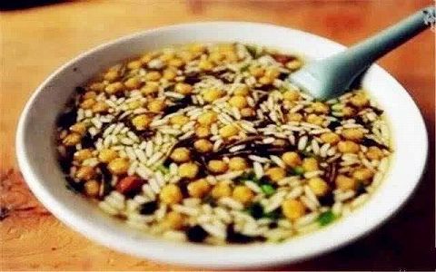 zc56cc4538e25ead67447872a5a1184ae 土家族の一日3度の食事に欠かせない「油茶湯」