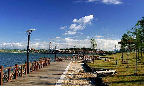 z7fa9714ac73ace515f268419915824e0 中国初となる貨物輸送専用空港が完成　湖北省