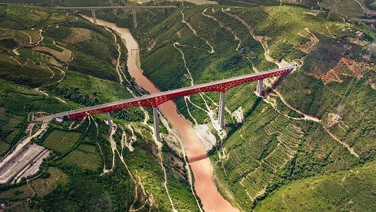 ビル90階相当の高さを移動し点検続けるヒーローたち 元江特大橋 z005ef09bbbb29a986847077aebecd7f0 ビル90階相当の高さを移動し点検続けるヒーローたち 元江特大橋