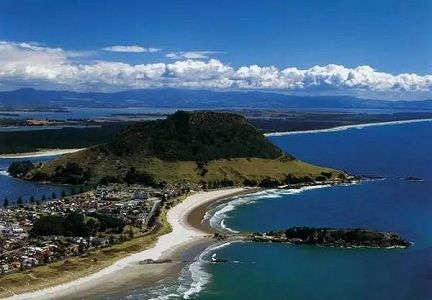 z9f96e955ac80e949887a86353ba78671 中国海軍艦艇編隊、トンガへの災害救援物資輸送任務を完了