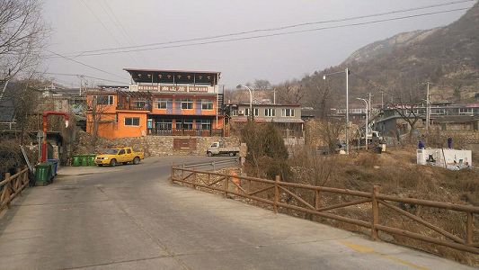 z78f0d6bc19db1288119558120560459d 元の時代の人々の生活の様子が描かれたレンガ彫刻壁画墓が発見