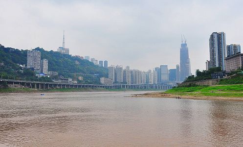 「シルクロード青年」がナイトツアーで嘉陵江を観光 南充市の魅力を肌で感じる z0d6b203f33bcbc4e5c3bfe2d8e37666d 「シルクロード青年」がナイトツアーで嘉陵江を観光 南充市の魅力を肌で感じる