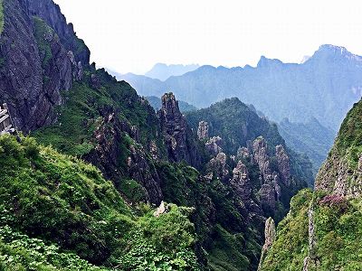 ze4e1fc2ac71540f58a6715d68a2dafa2 湖北省が特別観光高速列車30往復運行で快適な夏休旅行バックアップ