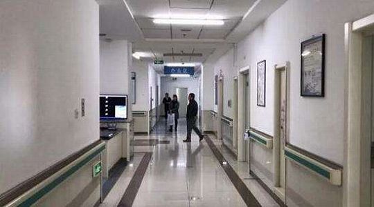 z5b111e7b6c753c15e1b7843affaac927 老人ホームで育った男の子が、10年間の苦学経て医大に合格　四川省