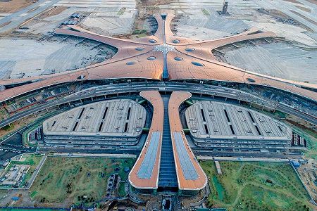 夏の行楽ピーク迎えた北京大興空港の利用者が一日当たり延べ5万人を突破 zdae4188300ce875f5ef57dcb98783237 夏の行楽ピーク迎えた北京大興空港の利用者が一日当たり延べ5万人を突破