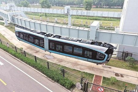 中国初の営業用懸垂式モノレールがラインオフ z90c57cbf1ada4e4824b334d8521b2ef9 中国初の営業用懸垂式モノレールがラインオフ
