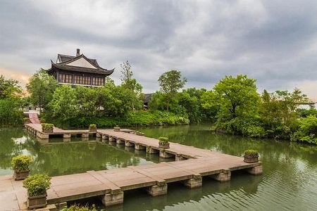 za4615d9b86544209b739f945076f6a43 浙江省杭州市・西渓湿地　7千本の柿の木が収穫シーズン迎える