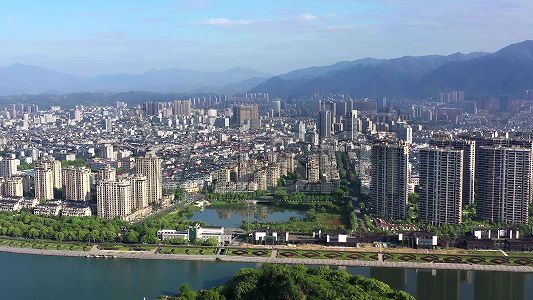 zf2c23357bdeaf2d7bcbae8fdef29db67 高齢者施設で「俳優」をする若き介護士　浙江省