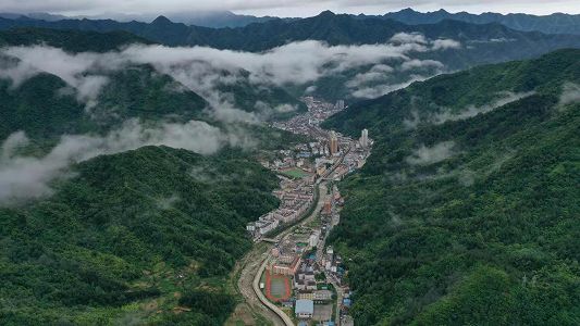 z7814a6ee6d0325b14f445676dc2e6889 秦嶺の緑を守り、彩り豊かな田園地帯を建設　陝西省寧陝