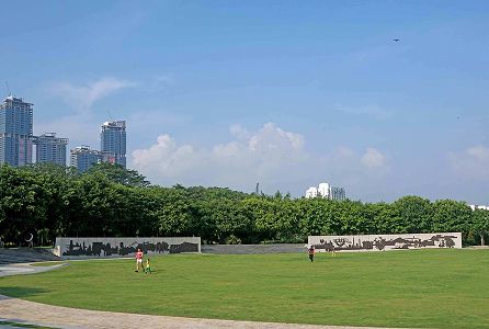 深センの公園に絵筆で彩り添える警備員 広東省 zdb4a38e1380ff94ffa5719512773b097 深センの公園に絵筆で彩り添える警備員 広東省