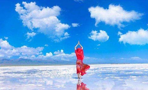 z5050a927a921a33744bad4edab92549a 塩湖景勝地に広がるカラフルな塩湖　山西省運城市
