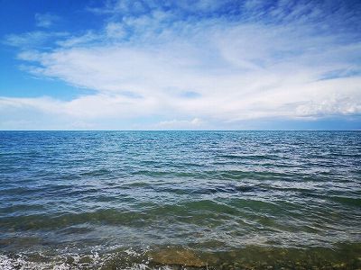 z0ade28be47a6e2670adba9c76cd8434d 氷に閉ざされた青海湖　青海省